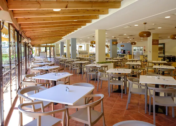 Estival מלון 4*